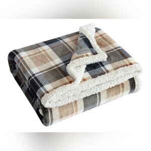 Eddie Bauer Plaid Sherpa Throw Blanket - Black, Tan, and Cream, 50"x60" New!